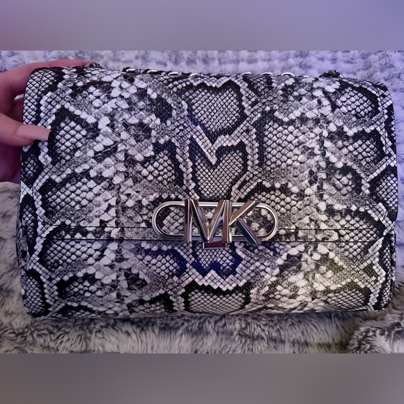 NWT Michael Kors “Parker” Snake Embossed Leather XL Convertible Shoulder Bag - Picture 2 of 9